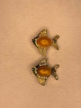 Vintage Jelly Belly Rhinestone Fish Pin -